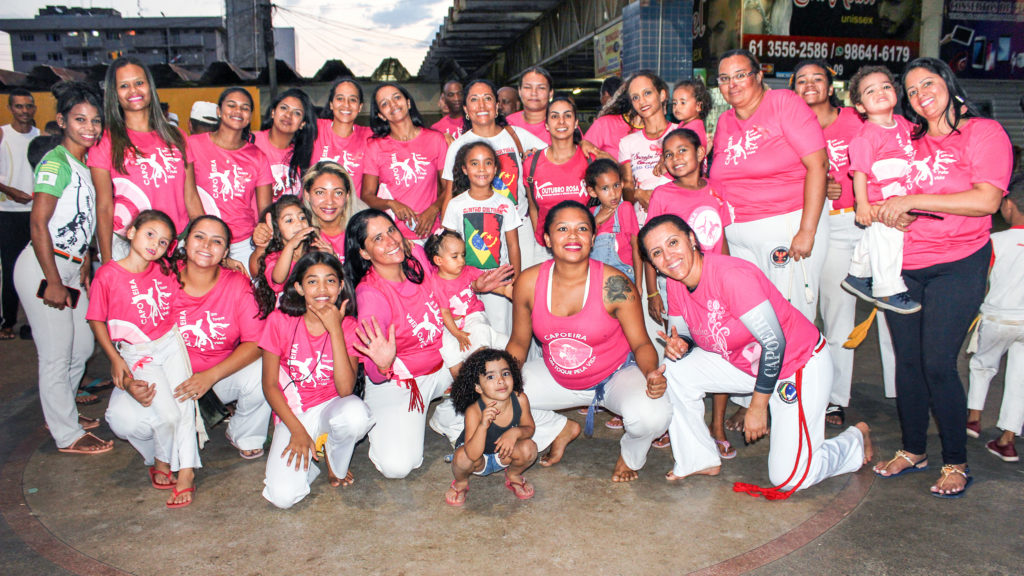 mulheres capoeira outubro rosa